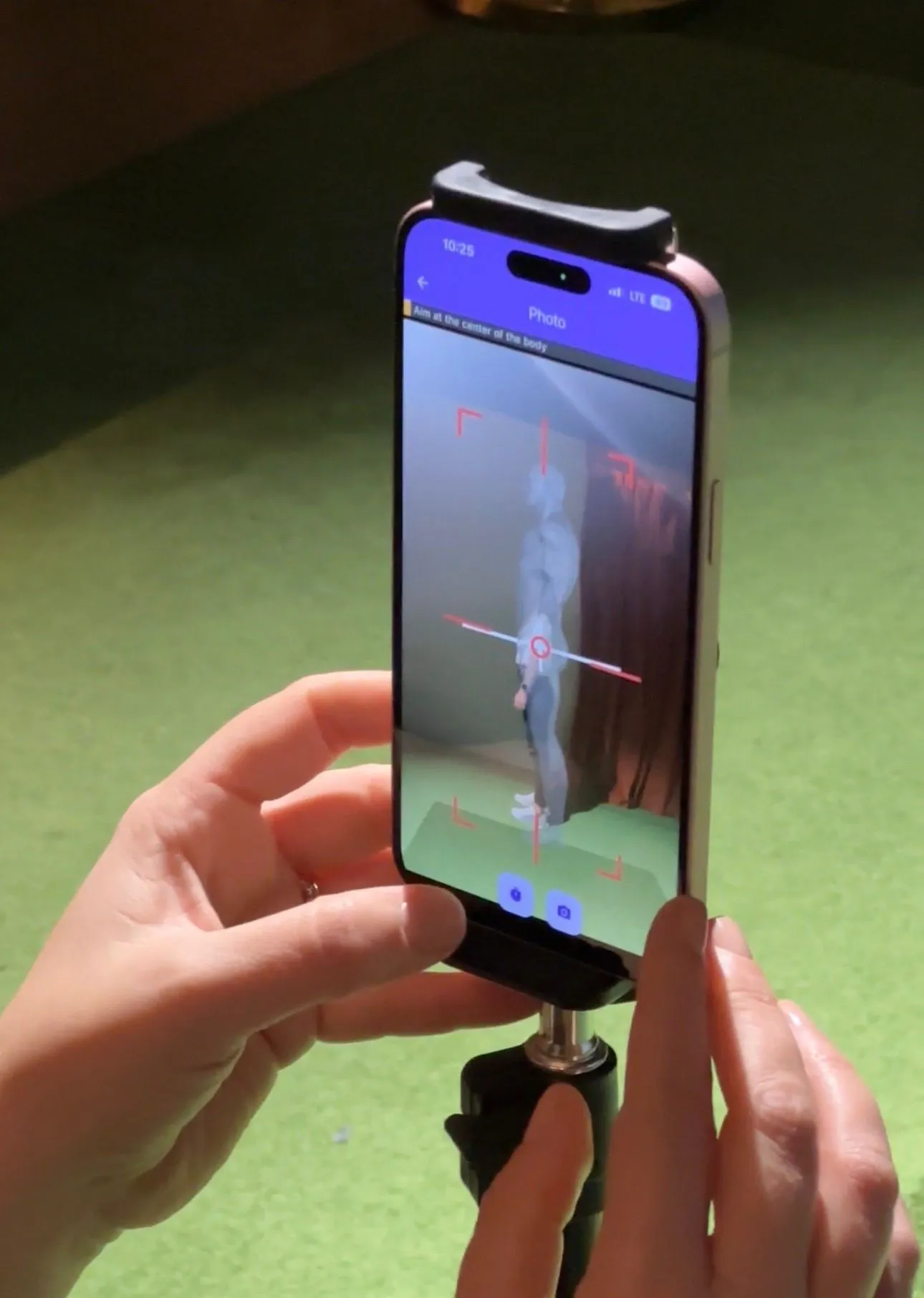 AI body scan showing alignment markers and postural assessment